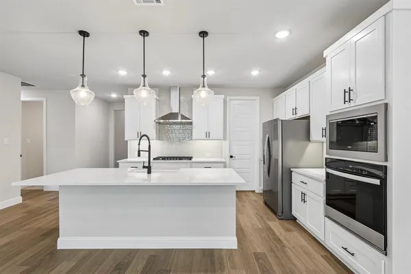 $3,100 | 716 Papyrus Drive, Justin, TX 76247