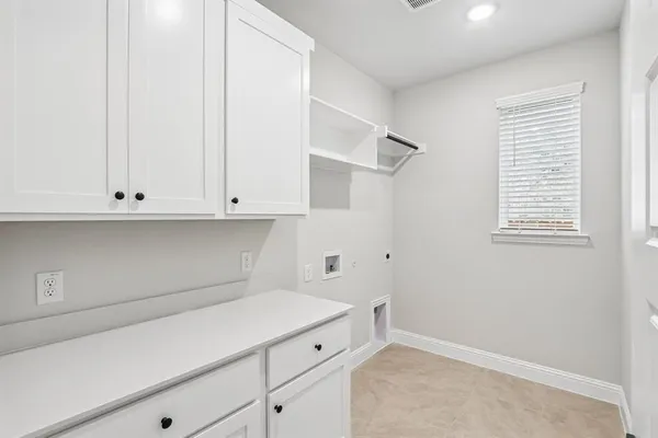 $3,100 | 716 Papyrus Drive, Justin, TX 76247