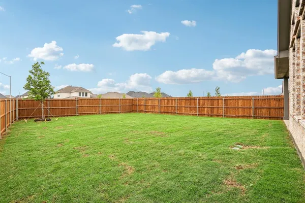 $3,100 | 716 Papyrus Drive, Justin, TX 76247