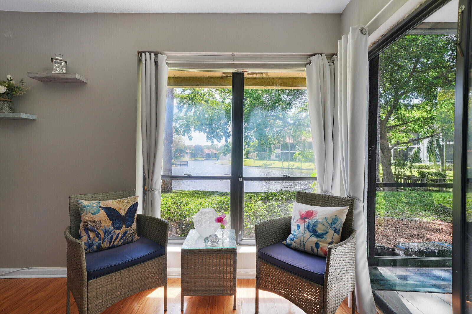 5521 Coach House Circle, Unit D Boca Raton, FL 33486 - Photo 29 of 32 MASTER BEDRROM