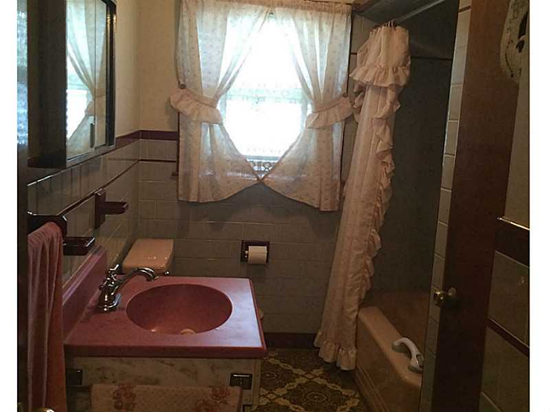 74 Duchess Road Cumberland, RI 02864 - Photo 8 of 10 Bathroom.