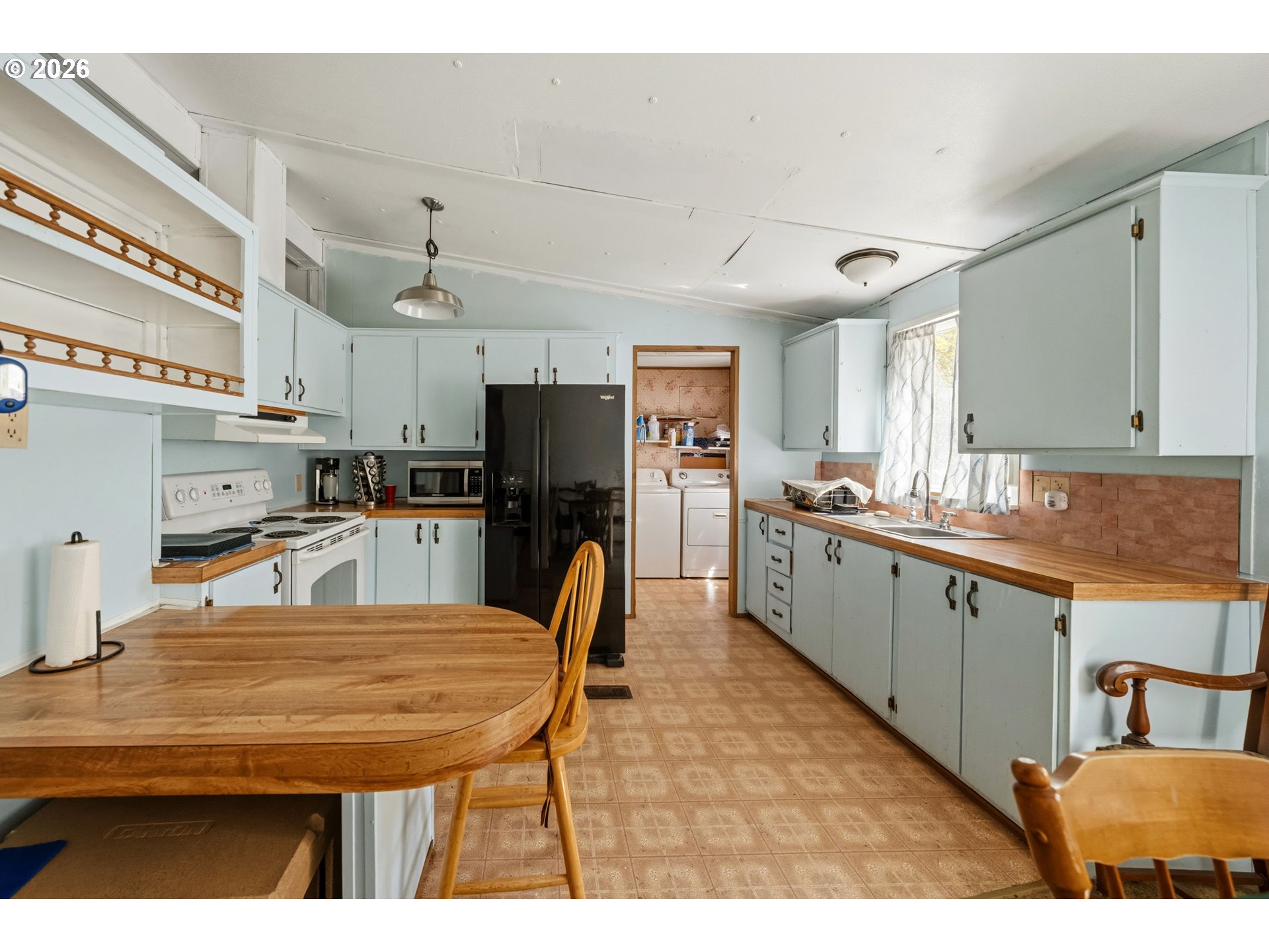 2263 Canyonville-Riddle Road Riddle, OR 97469 - Photo 10 of 47 Kitchen