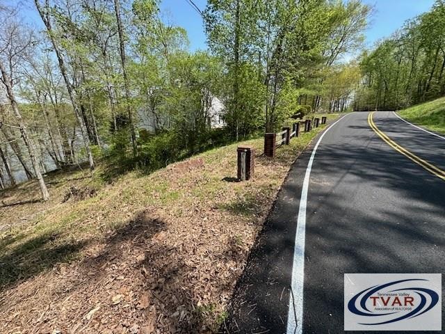 844 Stirling Road Camden, TN 38320 - Photo 27 of 29 a view of a terrace with a yard
