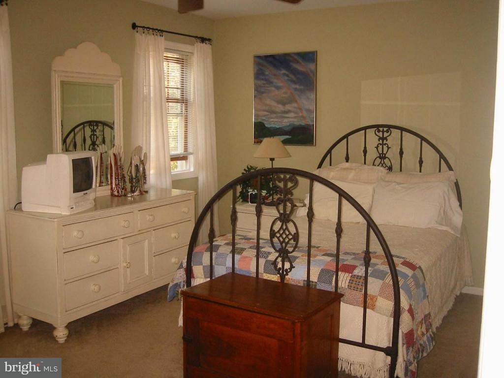 333 Cardinal Road Lititz, PA 17543 - Photo 6 of 8
