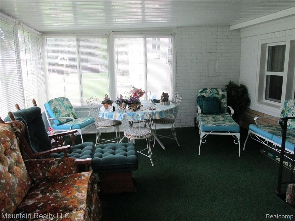 3334 Mann Road Clarkston, MI 48346 - Photo 14 of 23 FLORIDA ROOM