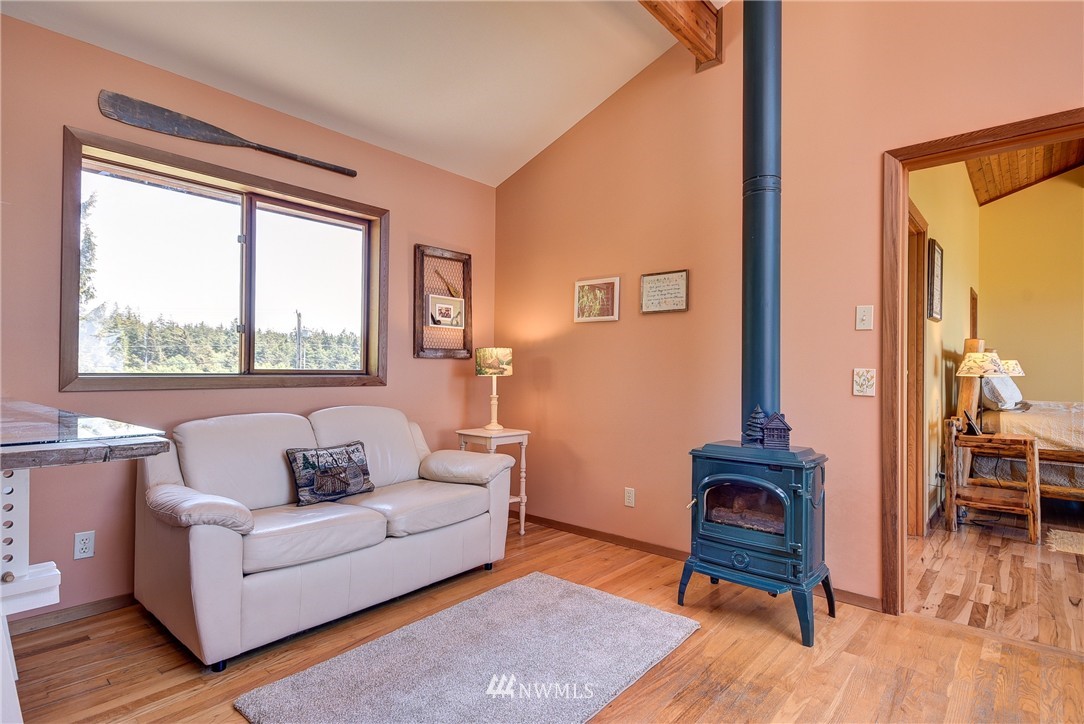2095 West Beach Road Oak Harbor, WA 98277 - Photo 13 of 25 Gallery Image 13