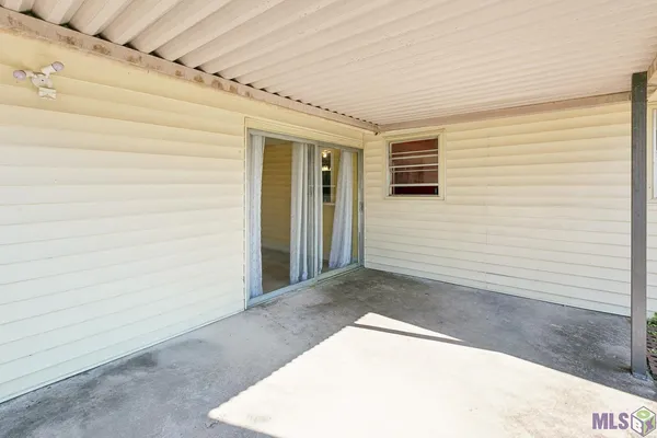 $152,000 | 9490 Dabney Drive, Denham Springs, LA 70726