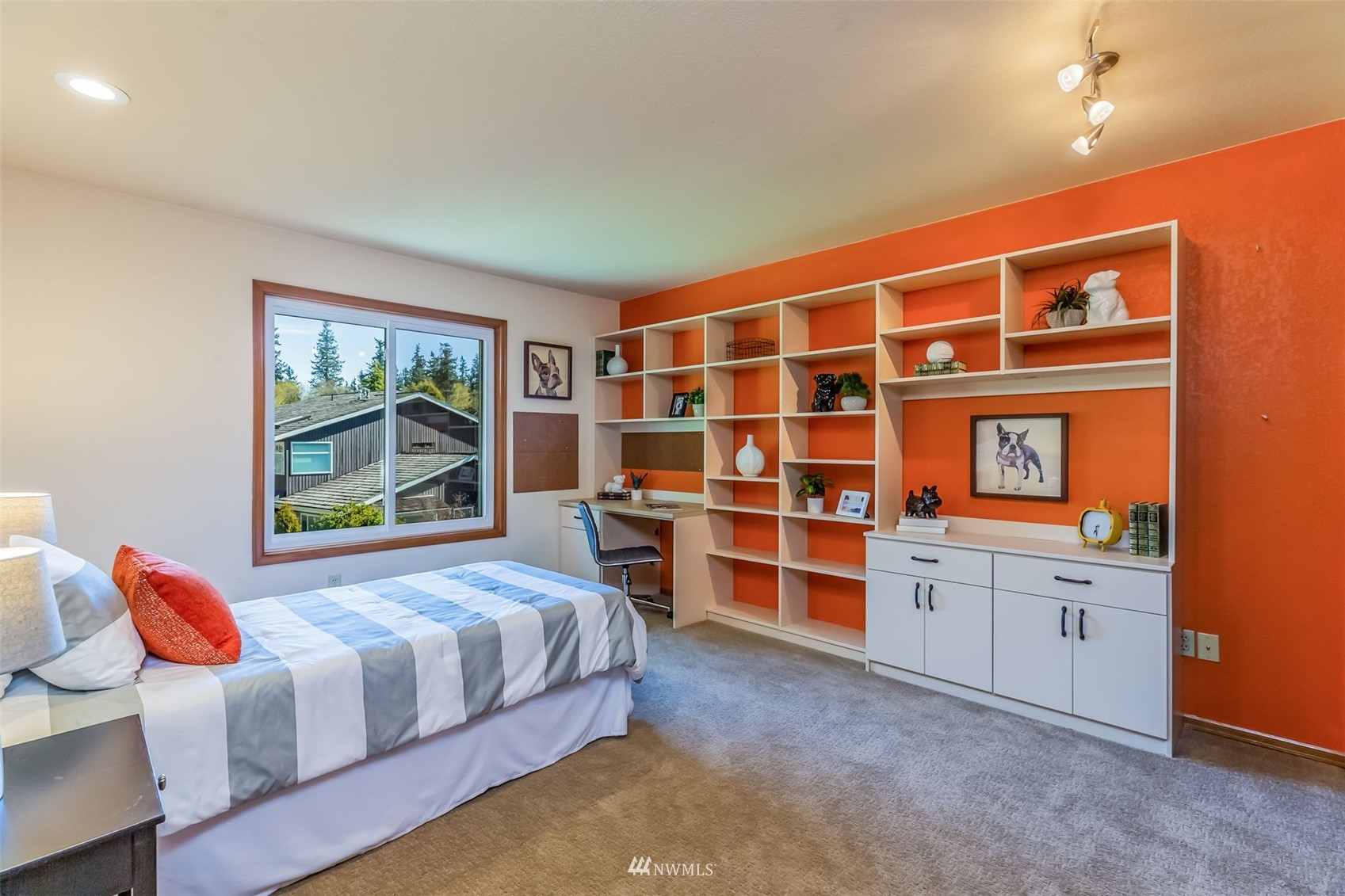 924 Goat Trail Loop Road Mukilteo, WA 98275 - Photo 28 of 40 a bedroom with a bed and a window