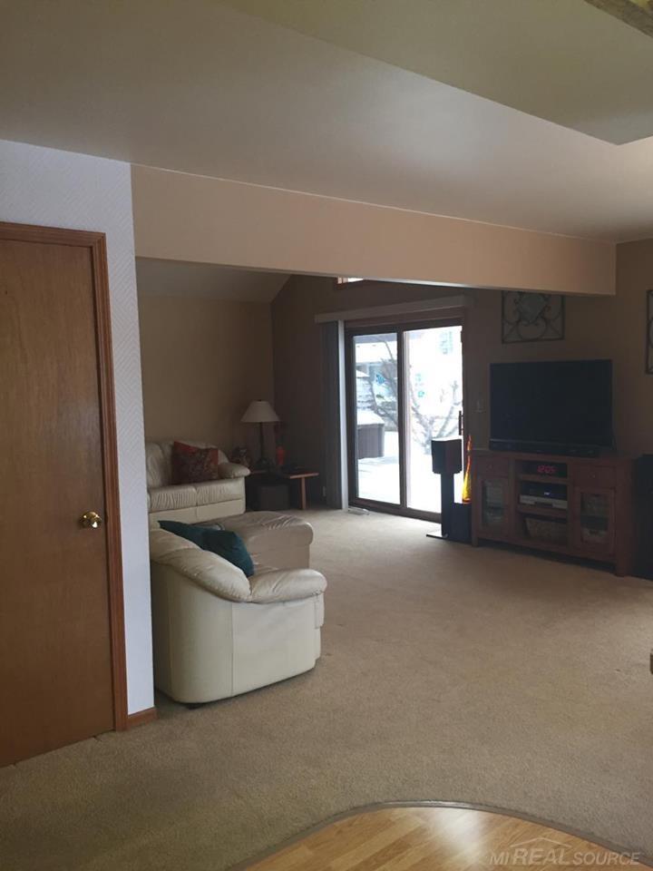 46141 Edgewater Street Chesterfield, MI 48047 - Photo 5 of 21