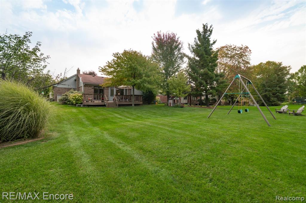 2036 Cumberland Road Rochester Hills, MI 48307 - Photo 53 of 57