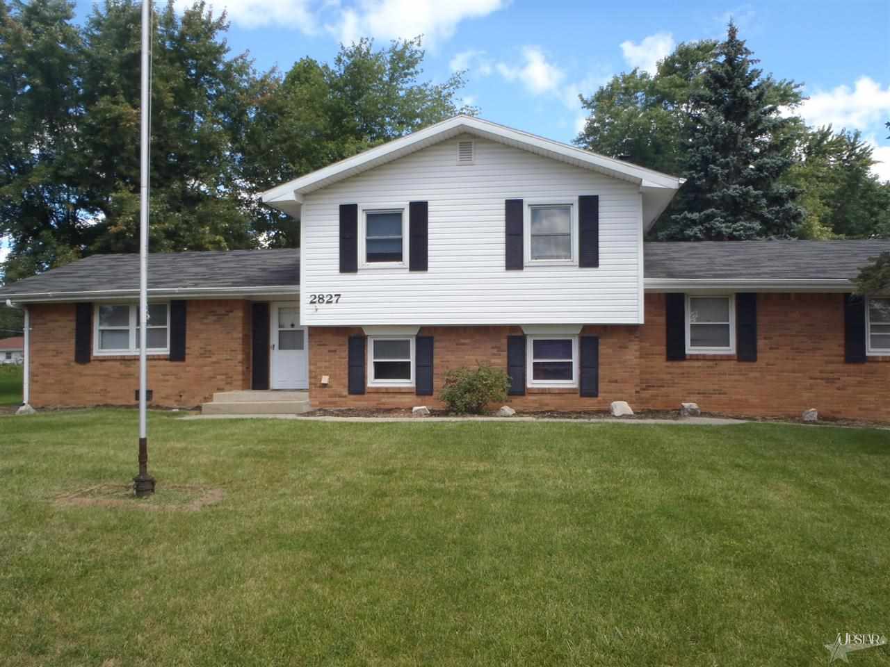2827 Ridgeway Drive Fort Wayne, IN 46816 - Photo 2 of 22 Gallery Image 2