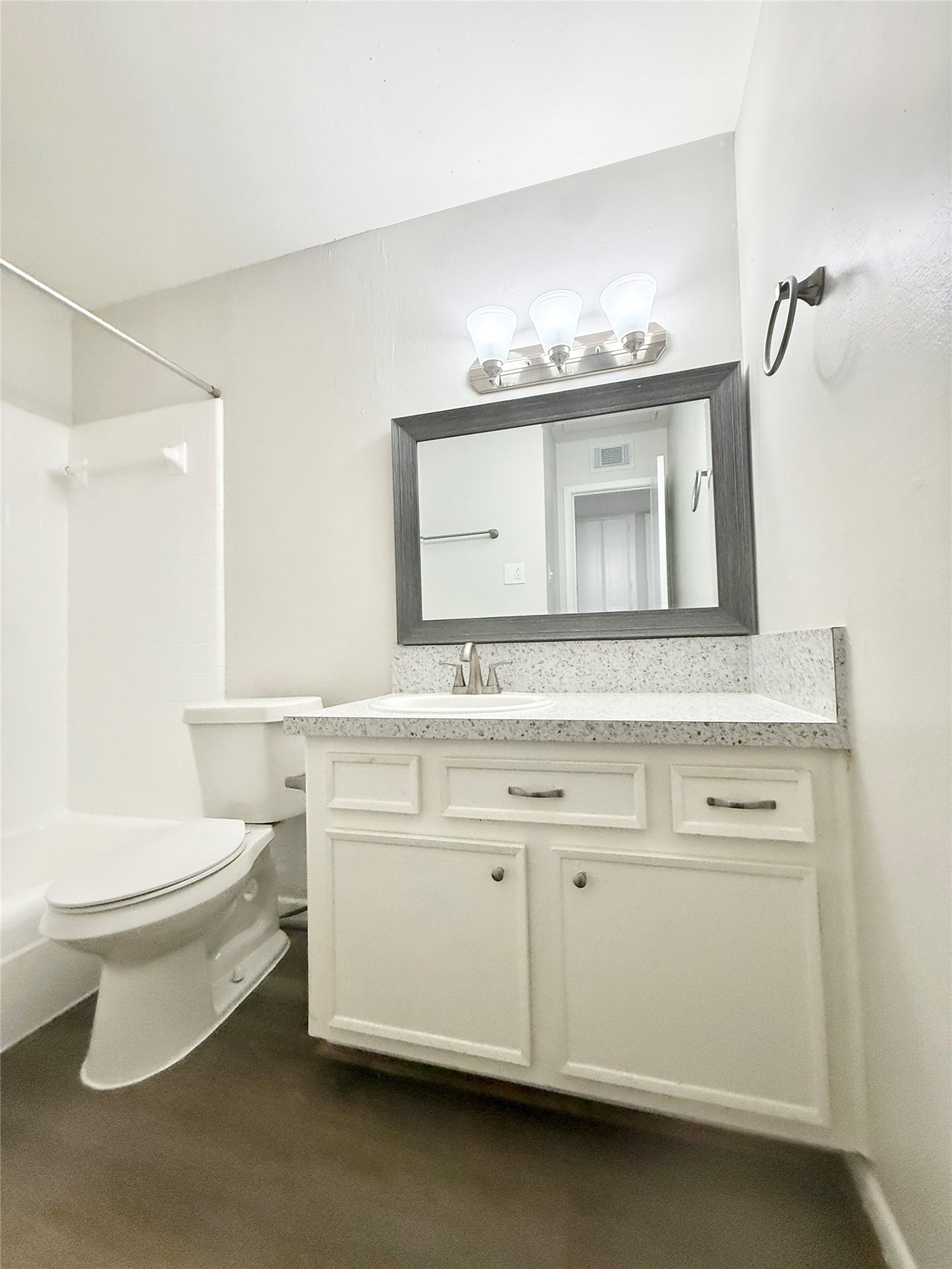 321 East Cedar Street, Unit 9 Angleton, TX 77515 - Photo 17 of 19 Gallery Image 17