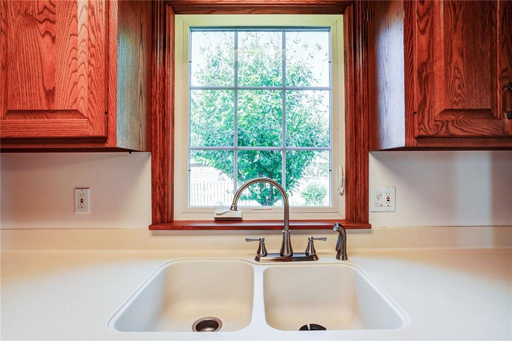 3302 Beech Drive Columbus, IN 47203 - Photo 12 of 38