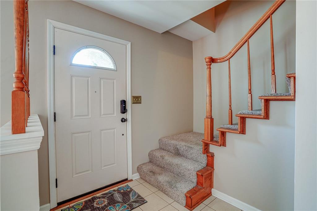 3302 Beech Drive Columbus, IN 47203 - Photo 4 of 38