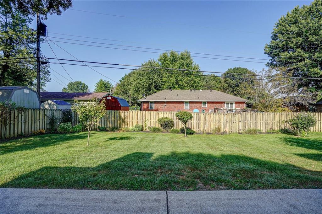 3302 Beech Drive Columbus, IN 47203 - Photo 33 of 38