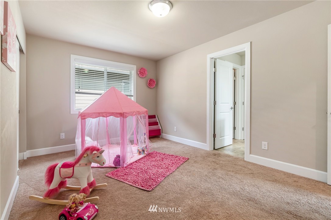 3905 176th Street Southeast Bothell, WA 98012 - Photo 31 of 39