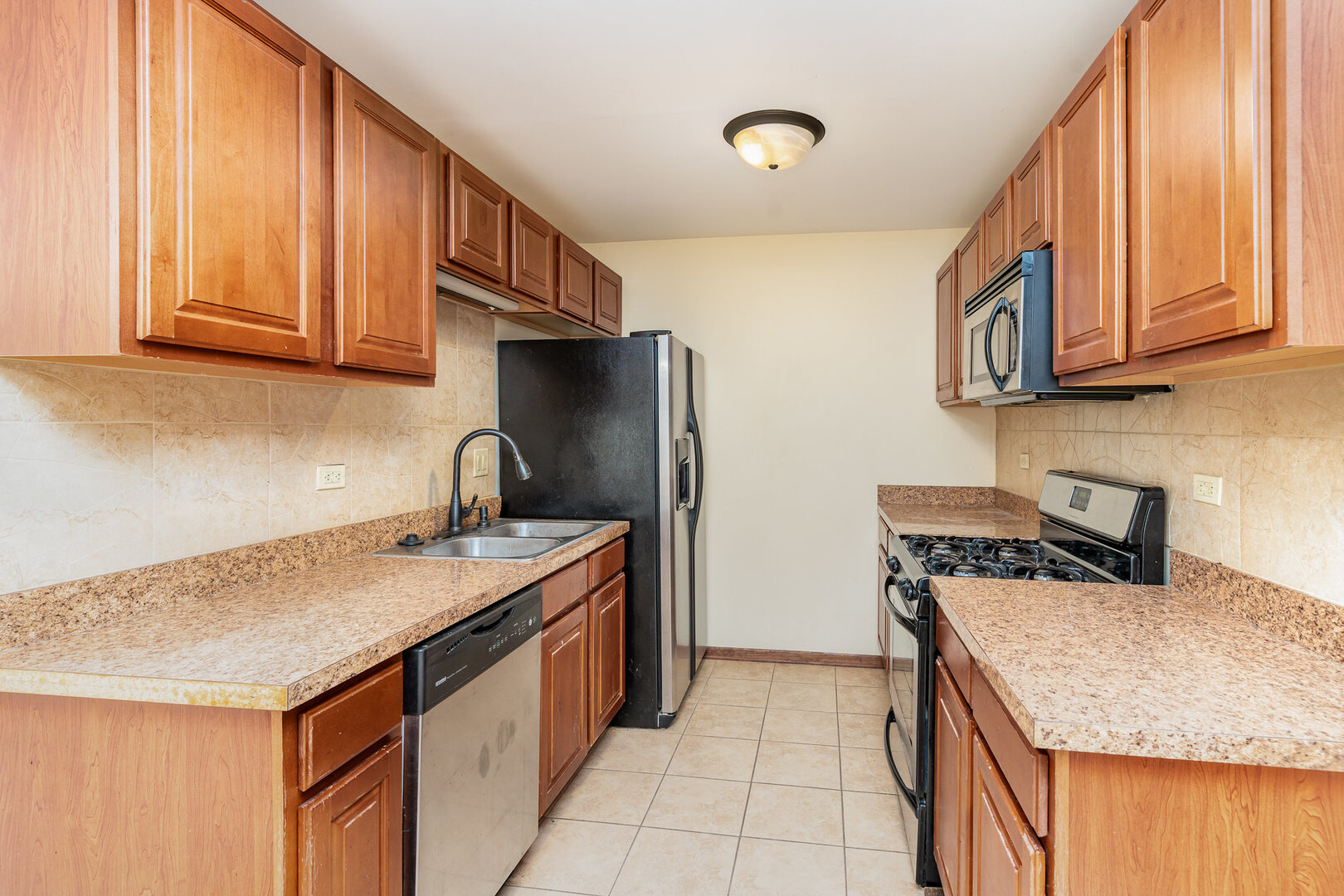 392 Park Ridge Lane, Unit B Aurora, IL 60504 - Photo 11 of 15 Gallery Image 11