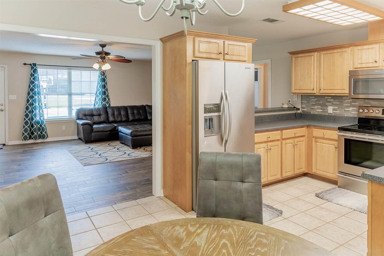 2111 Racer Lane Cantonment, FL 32533 - Photo 7 of 31 Gallery Image 7