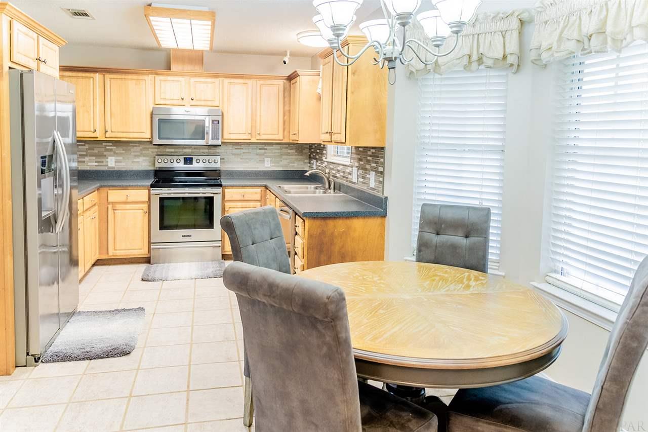 2111 Racer Lane Cantonment, FL 32533 - Photo 8 of 31 Gallery Image 8