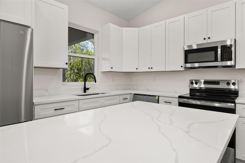 2327 North Monterey Road Avon Park, FL 33825 - Photo 11 of 38