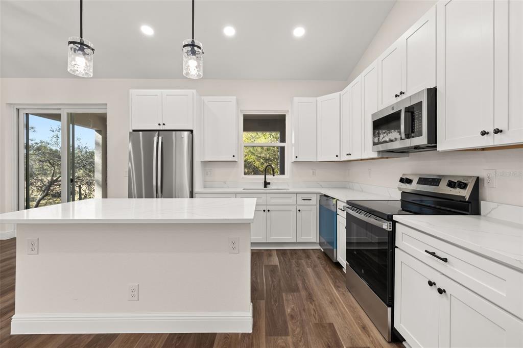 2327 North Monterey Road Avon Park, FL 33825 - Photo 7 of 38