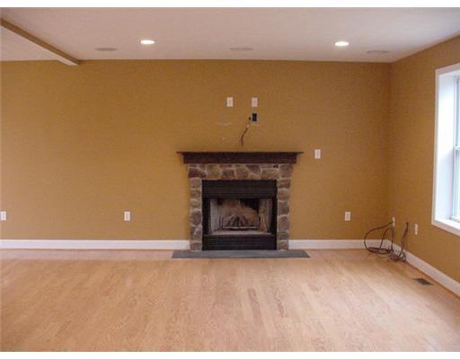390 Longs Road Latrobe, PA 15650 - Photo 10 of 11 Family Room.