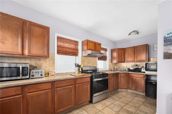 $849,900 | 25 Brighton Street, Providence, RI 02909