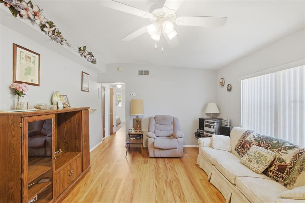 481 Kentia Road Casselberry, FL 32707 - Photo 3 of 39
