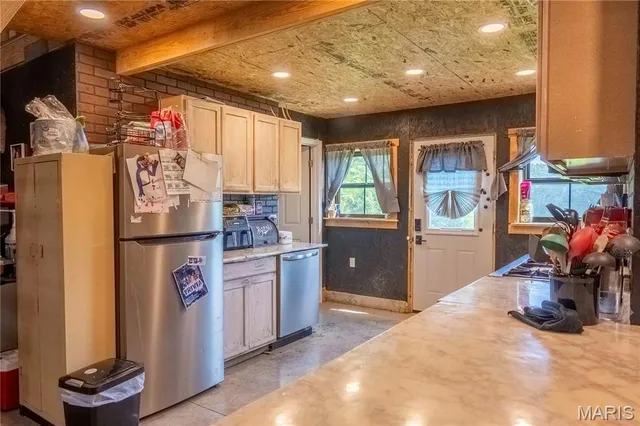 $830,000 | 2 Whitetail Rdg Road, Eolia, MO 63344