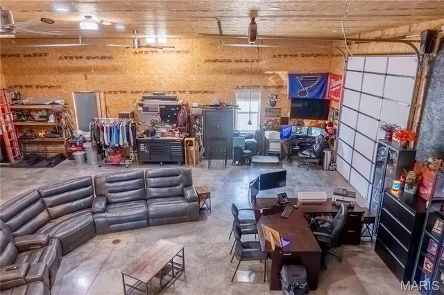 $830,000 | 2 Whitetail Rdg Road, Eolia, MO 63344