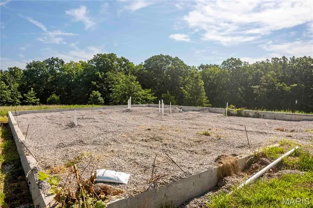 $830,000 | 2 Whitetail Rdg Road, Eolia, MO 63344