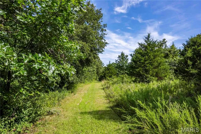 $830,000 | 2 Whitetail Rdg Road, Eolia, MO 63344