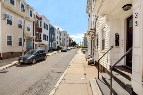 $3,400 | 23 Woodward Street, Unit 3, Boston, MA 02127
