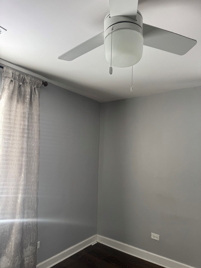 654 East 105th Street Chicago, IL 60628 - Photo 9 of 12 a bathroom with a shower