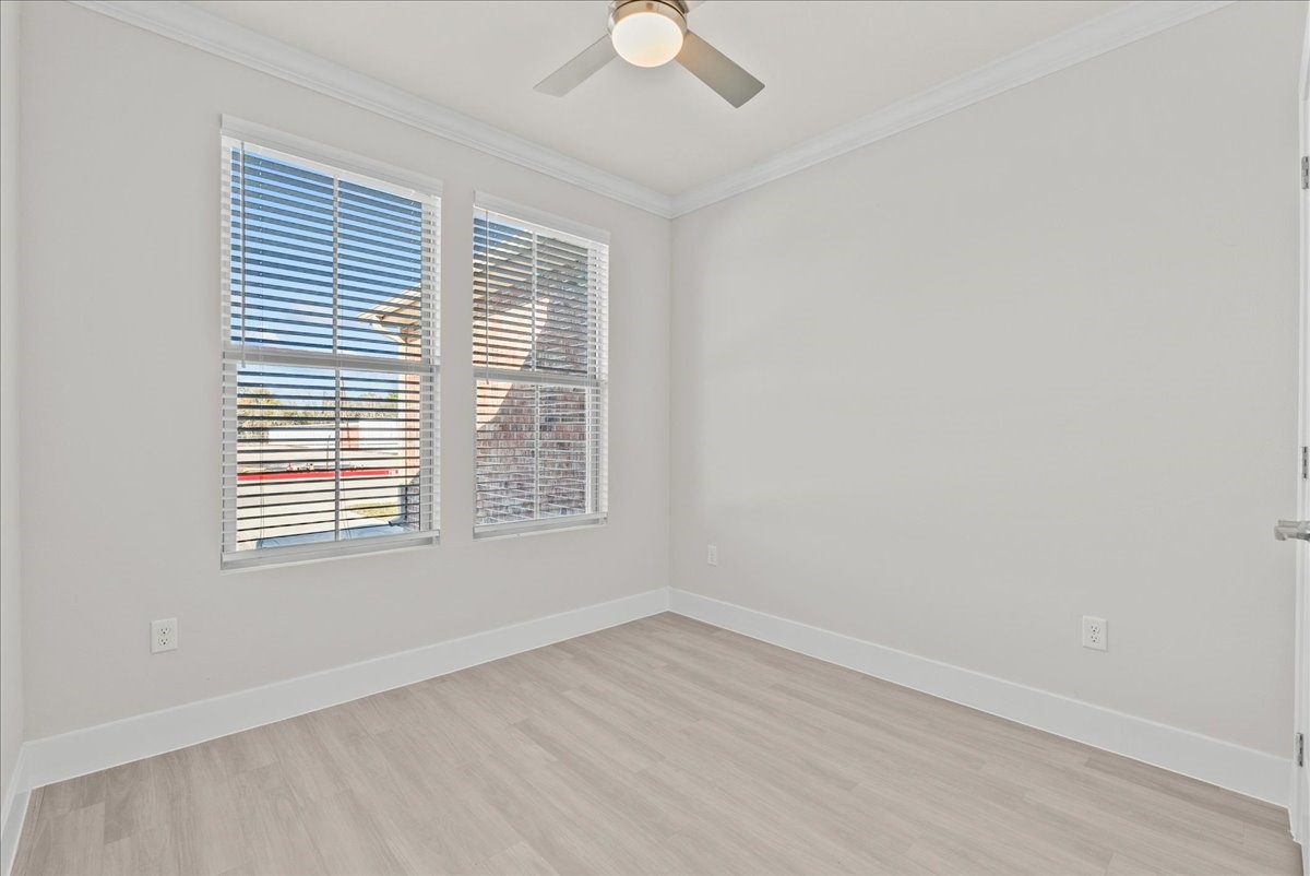 540 Hobbs Road, Unit E1 League City, TX 77573 - Photo 15 of 40 2nd bedroom