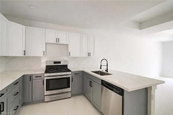 $469,900 | 700 East 12th Street, Unit A & B, Lehigh Acres, FL 33972