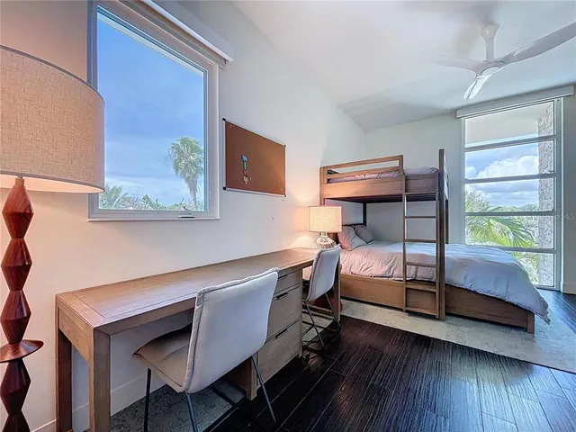 $4,696,600 | 1347 Harbor Drive, Sarasota, FL 34239