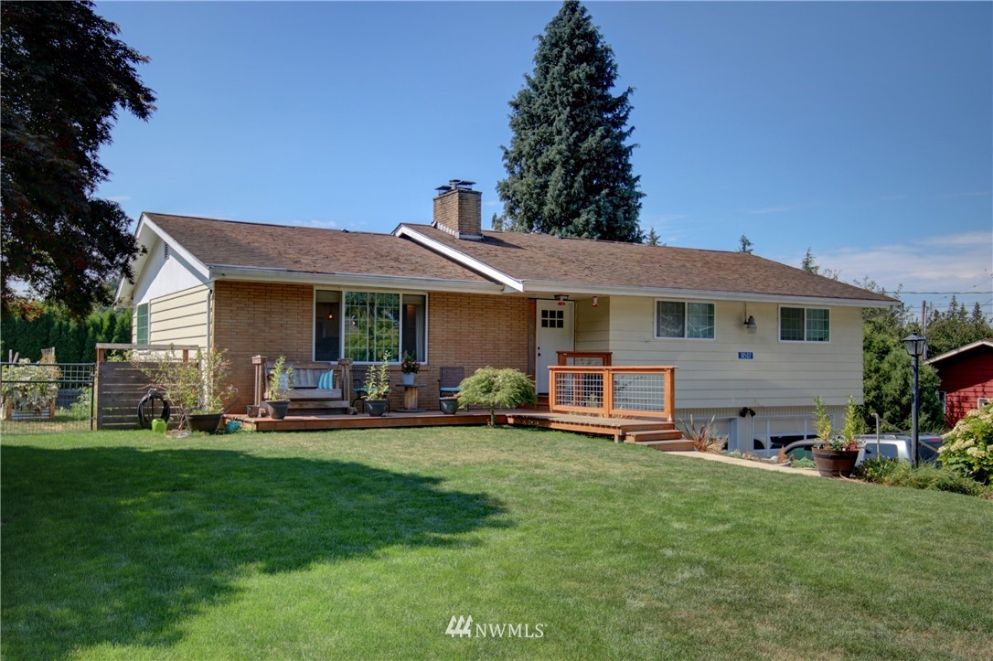 18507 Andis Road Burlington, WA 98233 - Photo 1 of 31 Gallery Image 1