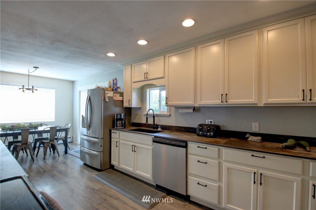 18507 Andis Road Burlington, WA 98233 - Photo 11 of 31 Gallery Image 11