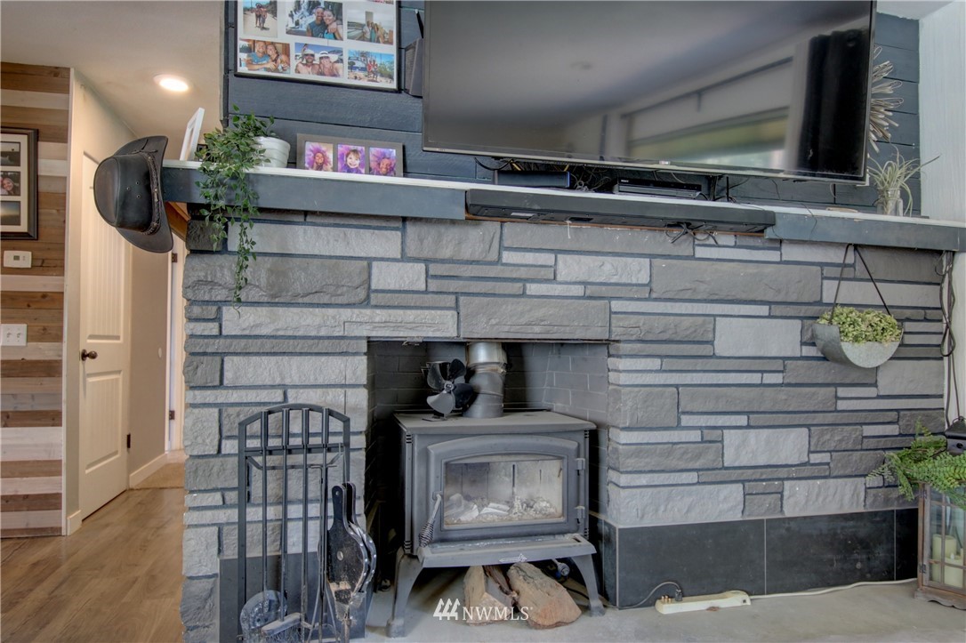 18507 Andis Road Burlington, WA 98233 - Photo 5 of 31 Gallery Image 5