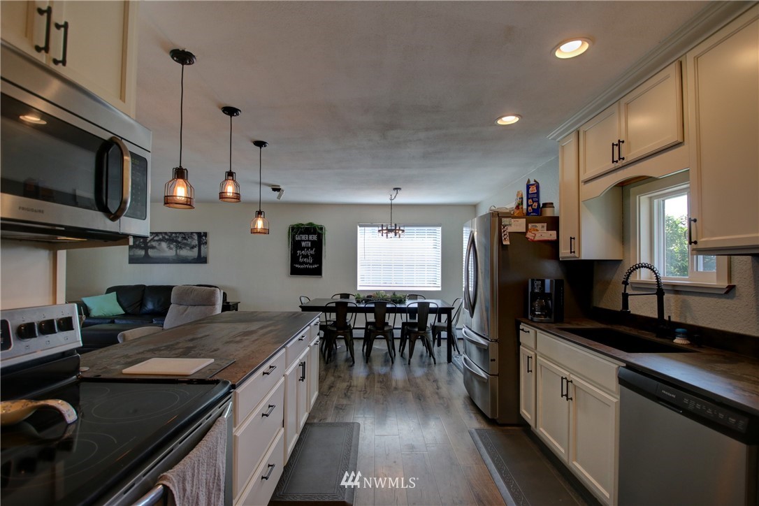 18507 Andis Road Burlington, WA 98233 - Photo 10 of 31 Gallery Image 10