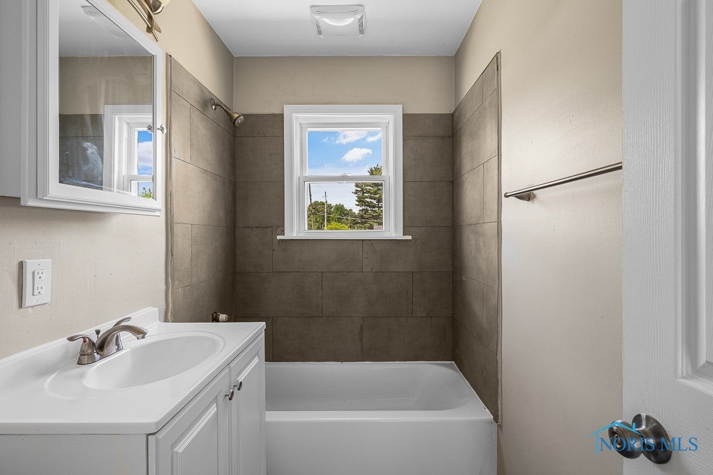 5601 Douglas Road Toledo, OH 43613 - Photo 22 of 28 Gallery Image 22
