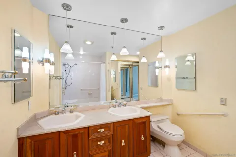 $525,000 | 3890 Nobel, Unit 1402, San Diego, CA 92122