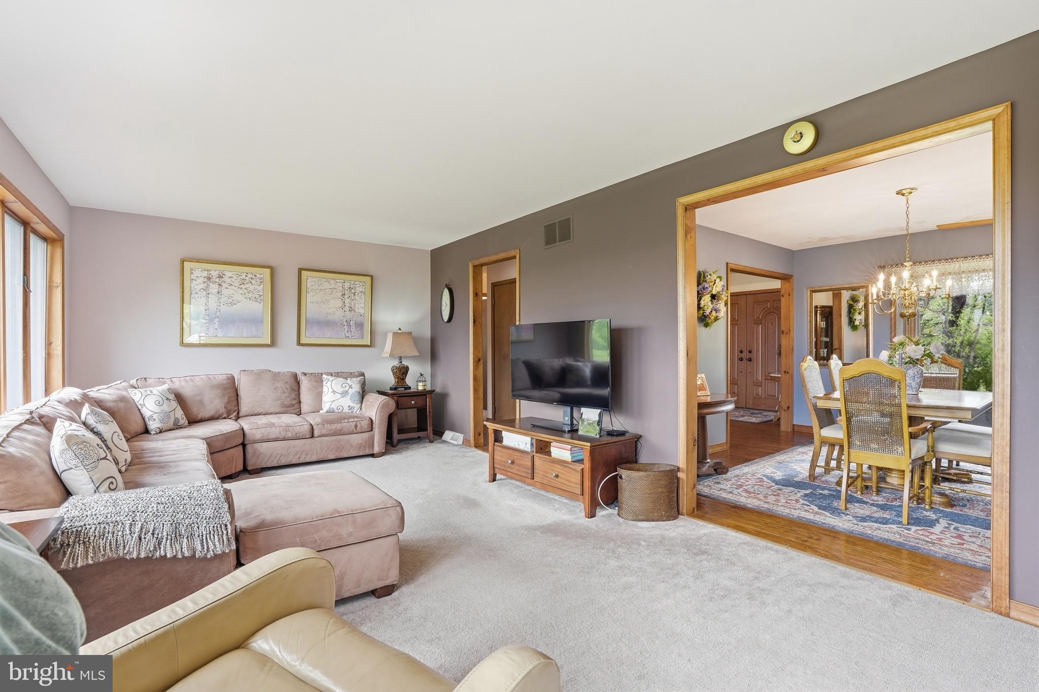 2045 Adams Road East Greenville, PA 18041 - Photo 12 of 62 Living Room