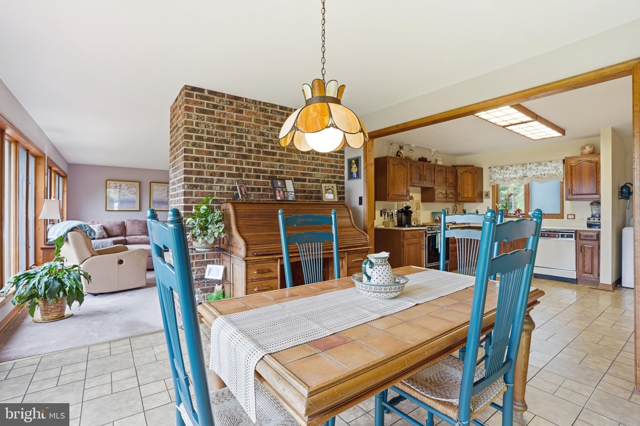 2045 Adams Road East Greenville, PA 18041 - Photo 19 of 62 Breakfast Area