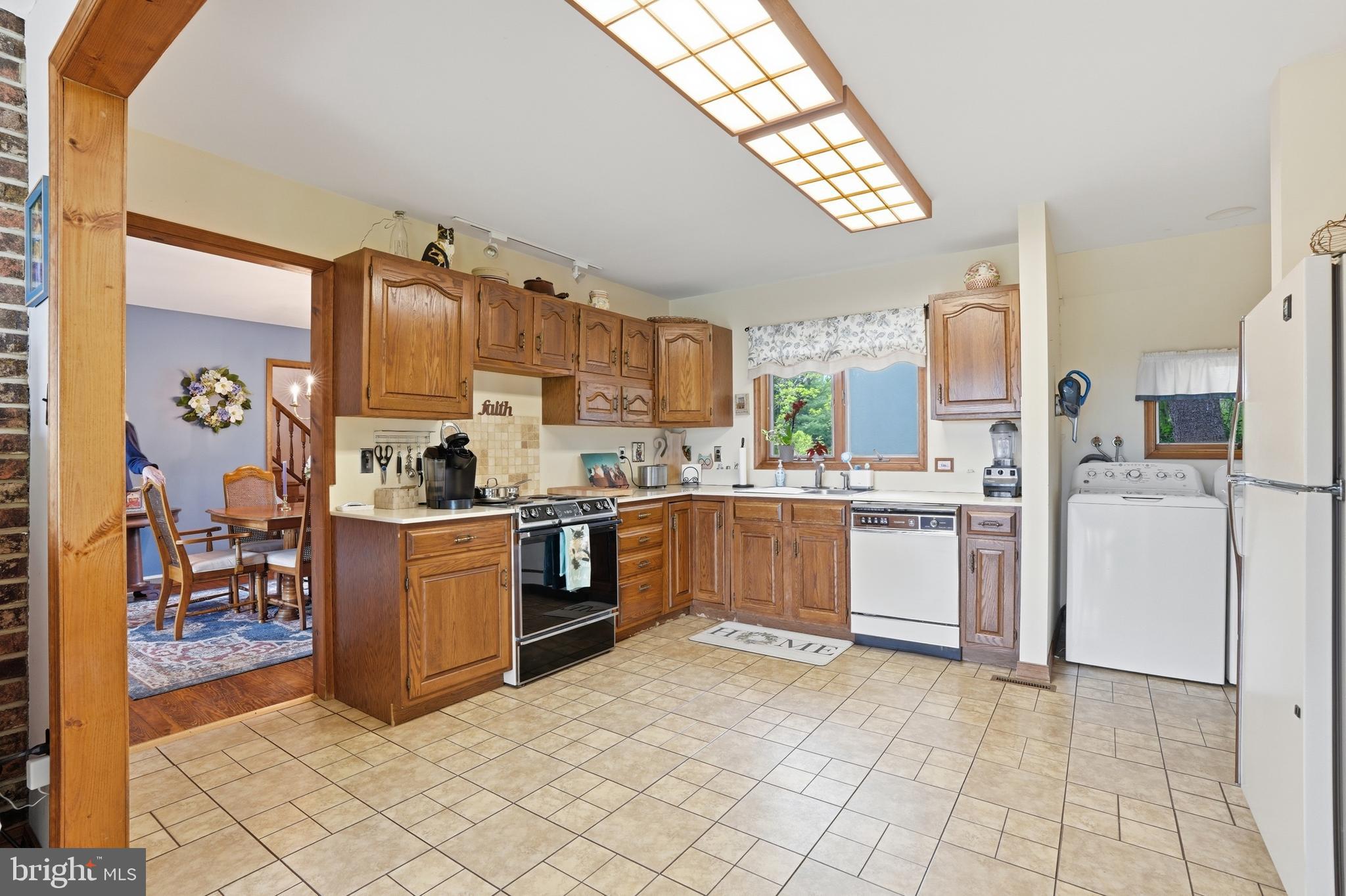 2045 Adams Road East Greenville, PA 18041 - Photo 20 of 62 Kitchen
