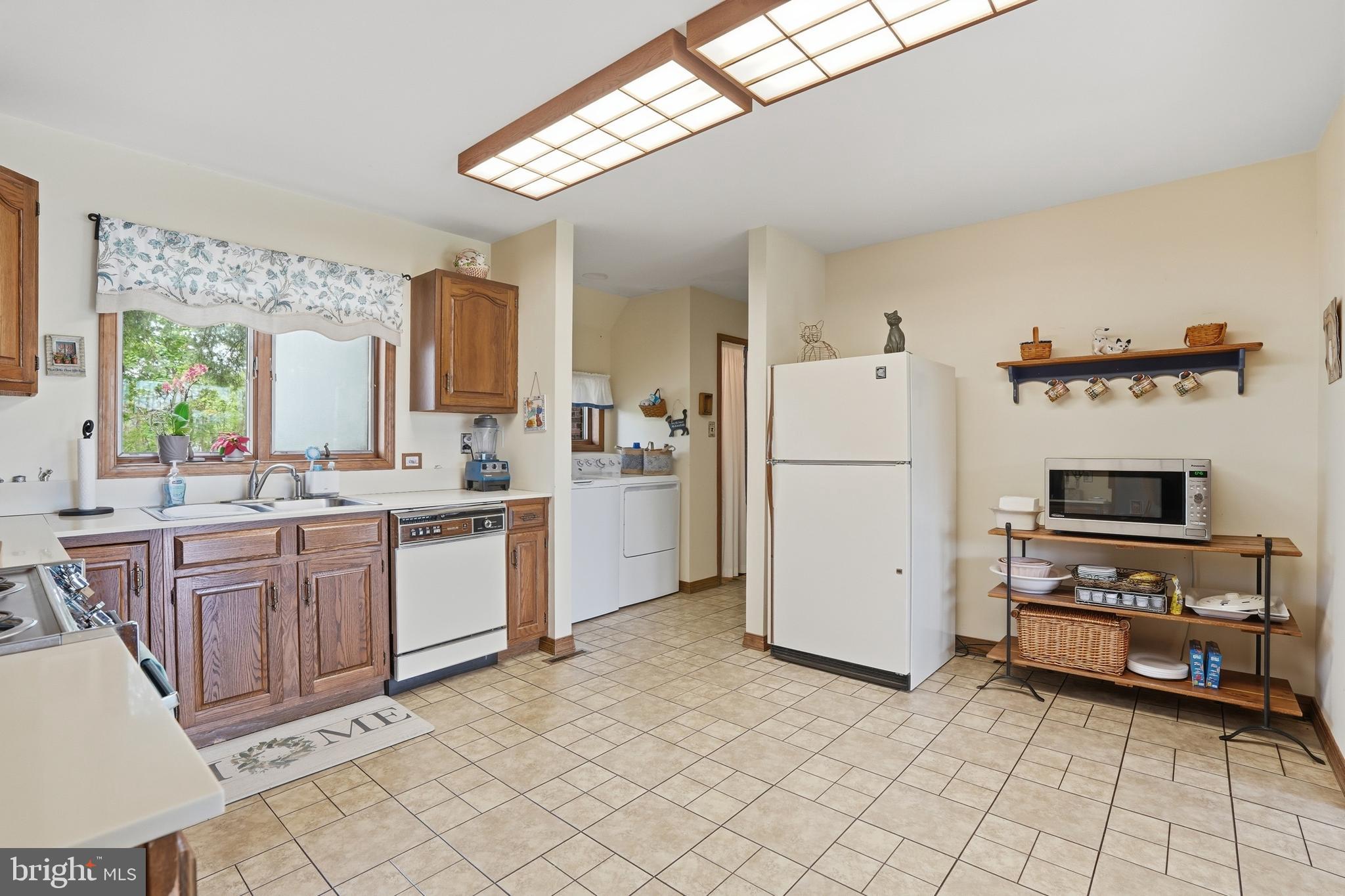 2045 Adams Road East Greenville, PA 18041 - Photo 22 of 62 Kitchen