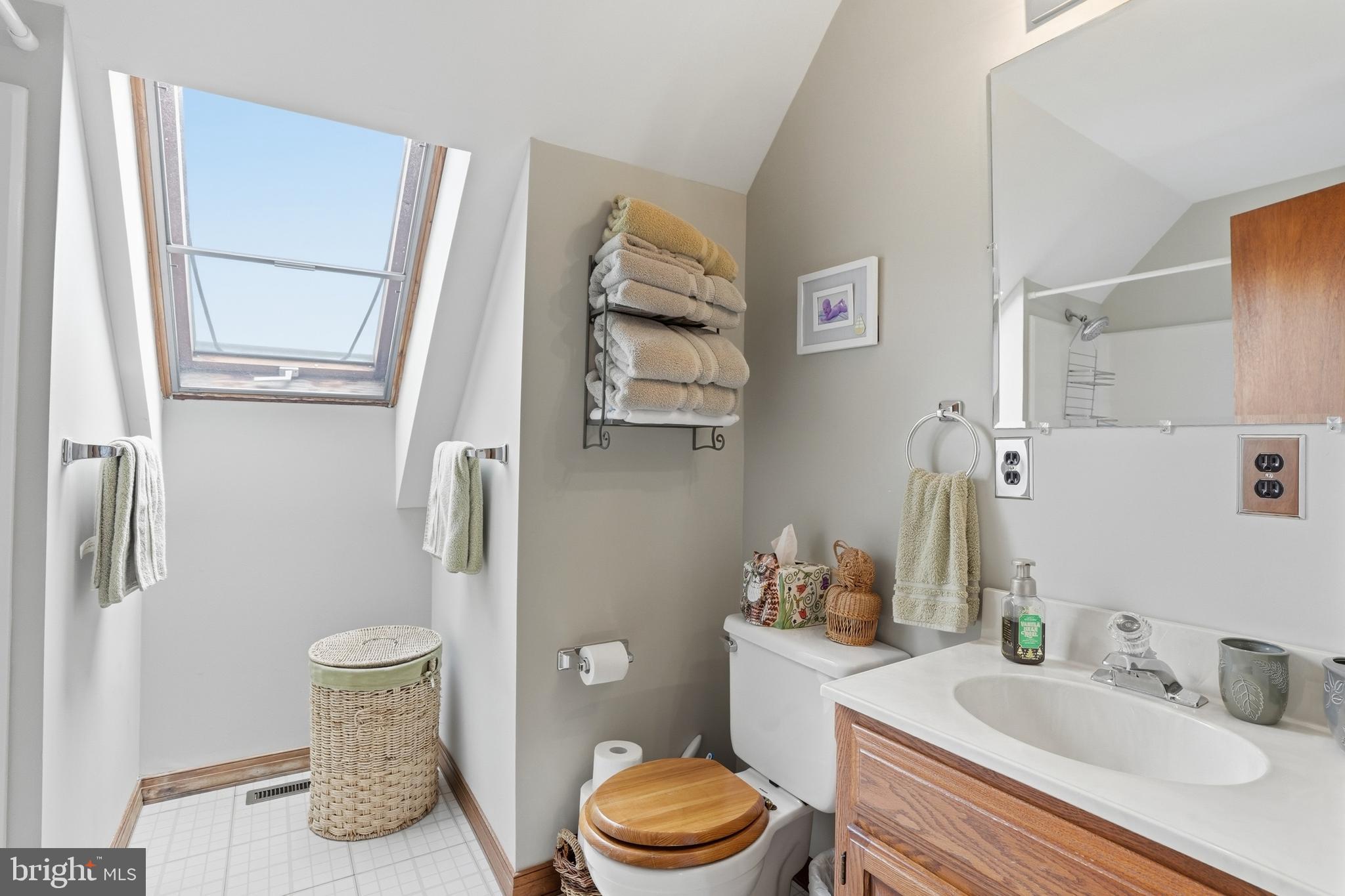 2045 Adams Road East Greenville, PA 18041 - Photo 37 of 62 Second Floor Full Bathroom