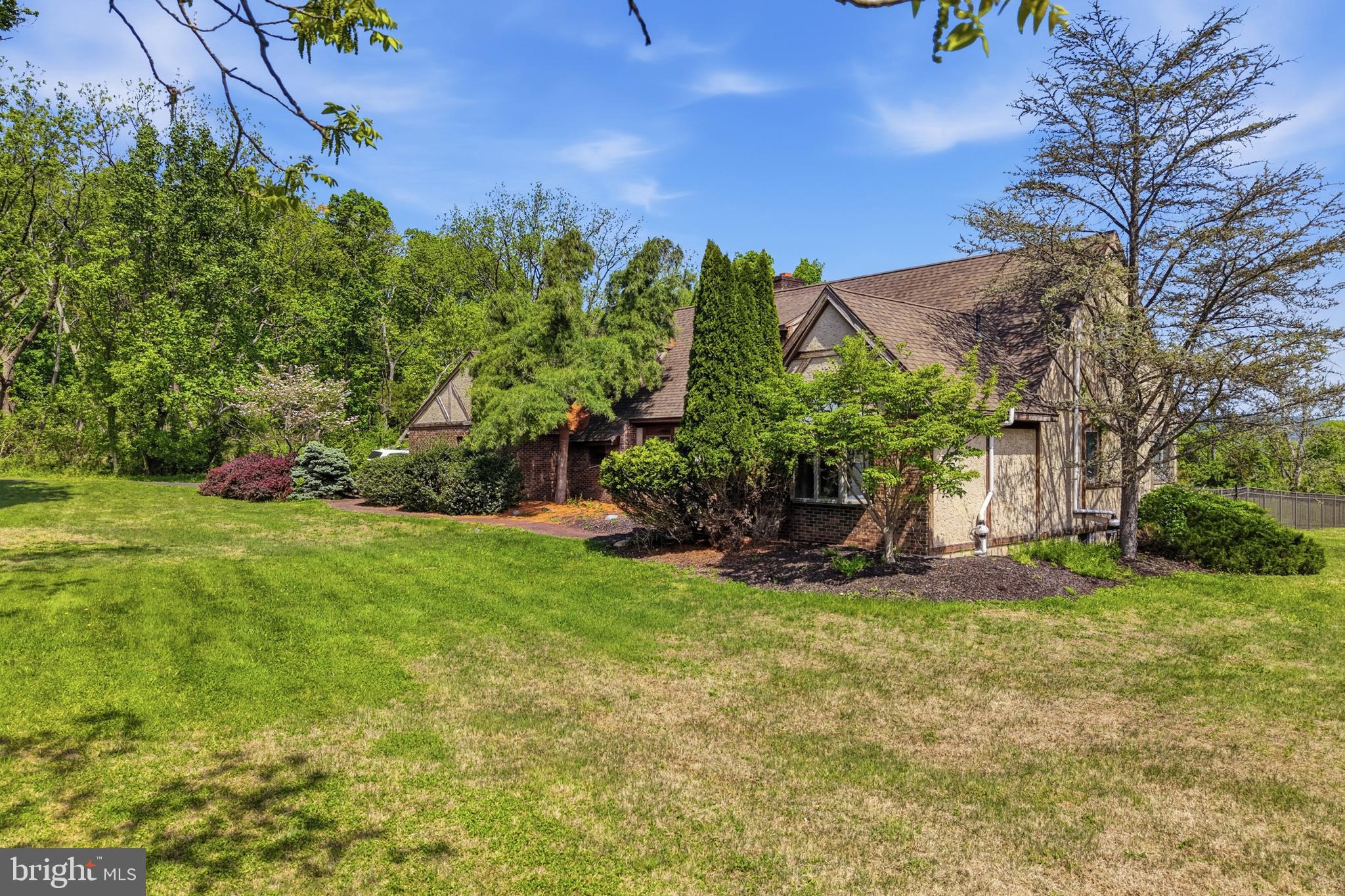2045 Adams Road East Greenville, PA 18041 - Photo 4 of 62