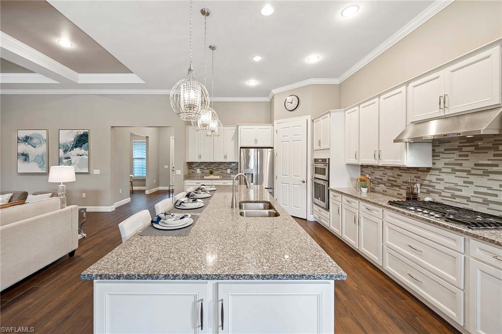 7520 Blackberry Drive Naples, FL 34114 - Photo 10 of 48